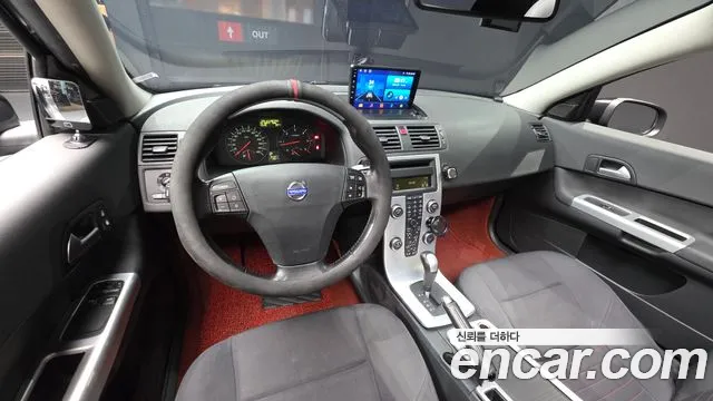 Volvo C30 — интерьер