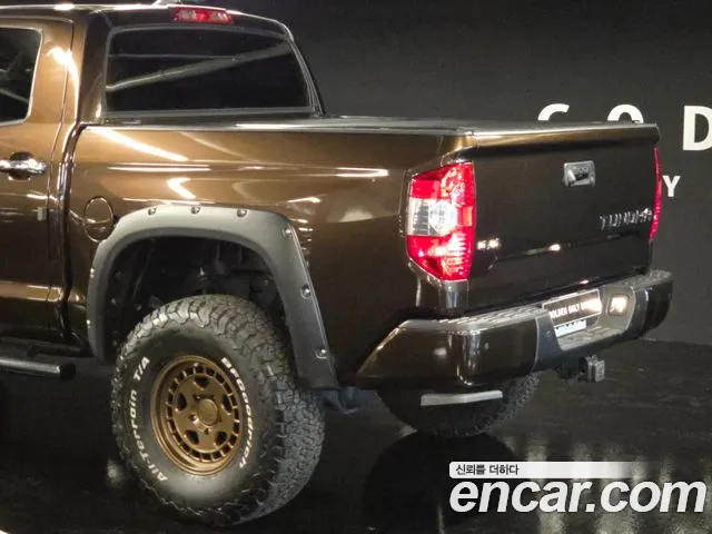 Toyota Tundra — интерьер