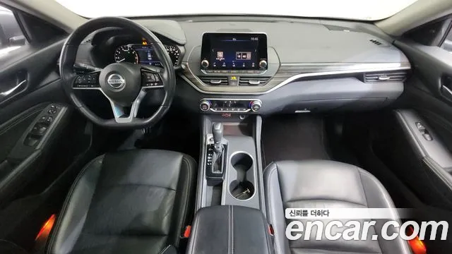 Nissan Altima — интерьер
