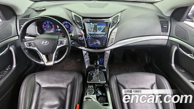 Hyundai i40 — интерьер