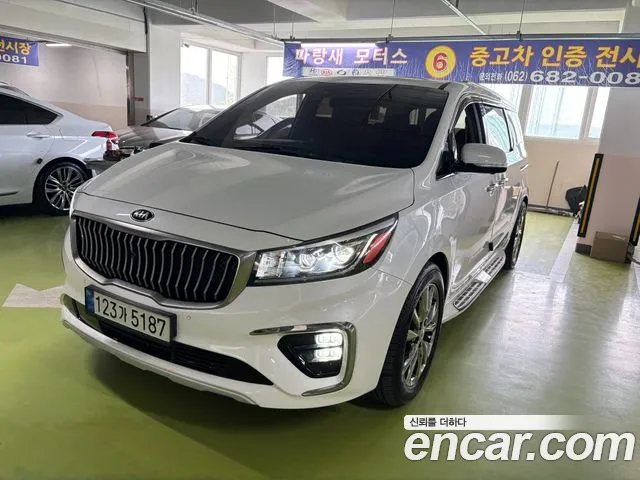 Kia Carnival — экстерьер