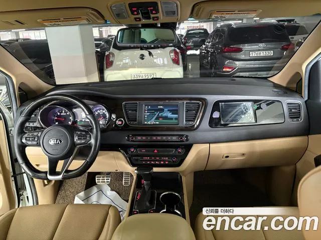 Kia Carnival — интерьер