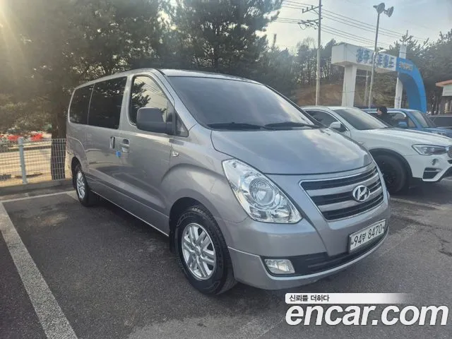Hyundai Starex