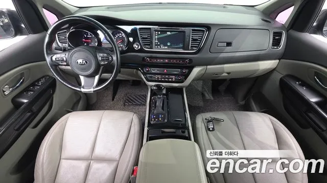 Kia Carnival — интерьер