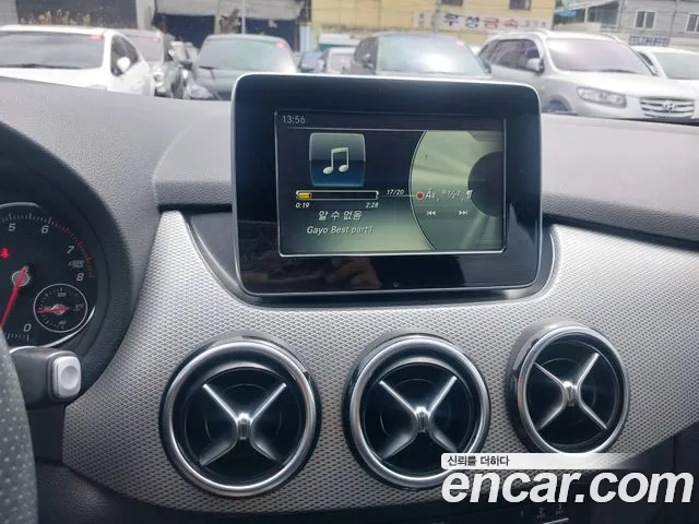 Mercedes-Benz B-класс — интерьер
