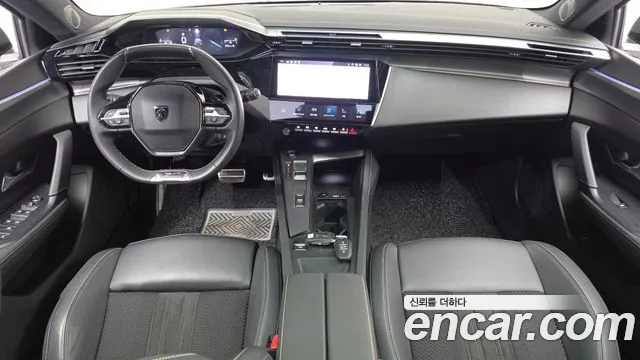 Peugeot 308 — интерьер