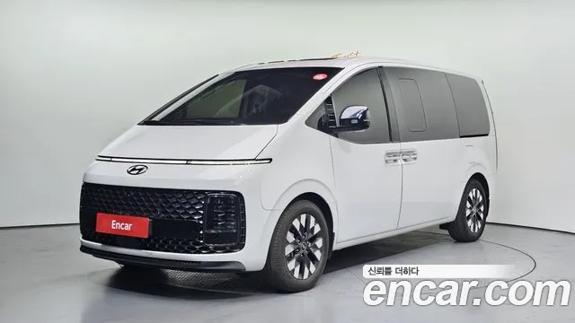 Hyundai Staria