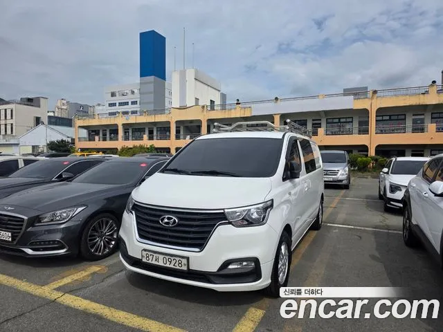 Hyundai Starex