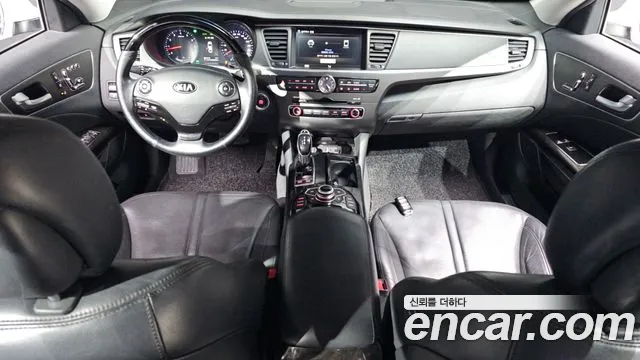 Kia K9 — интерьер
