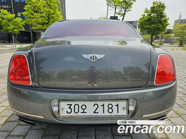 Bentley Flying Spur — интерьер