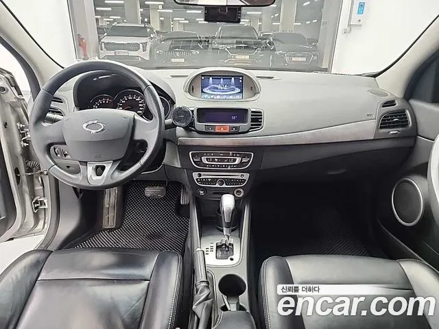 Renault Korea SM3 — интерьер