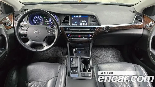 Hyundai Aslan — интерьер