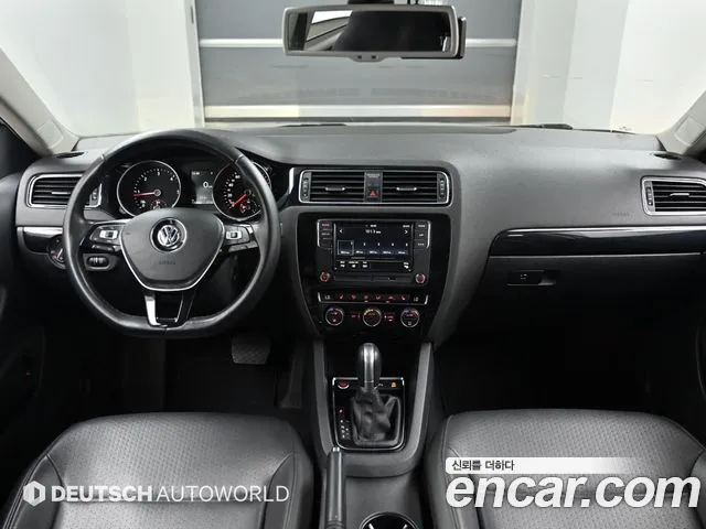 Volkswagen Jetta — интерьер