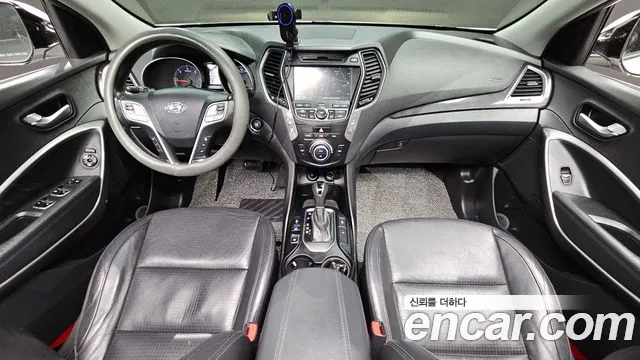 Hyundai Santa Fe — интерьер