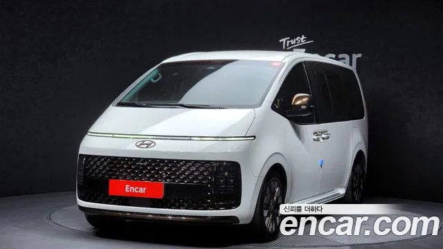 Hyundai Staria