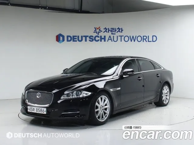 Jaguar XJ