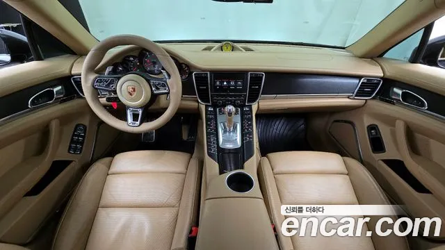 Porsche Panamera — интерьер