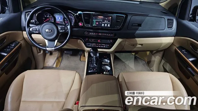 Kia Carnival — интерьер