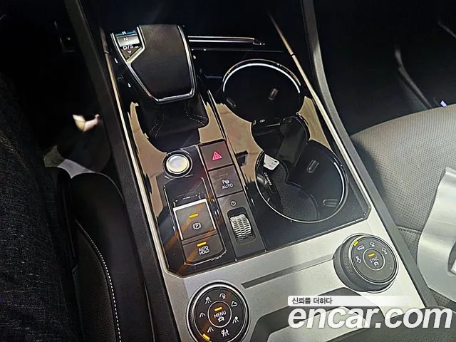 Volkswagen Touareg — интерьер