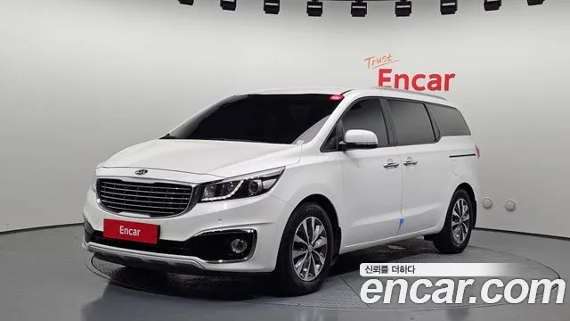 Kia Carnival — экстерьер