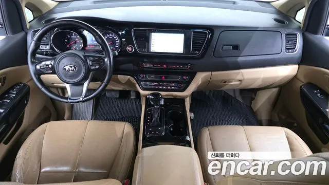 Kia Carnival — интерьер