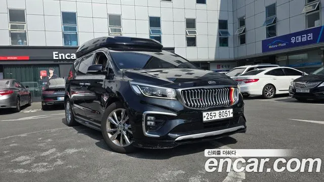 Kia Carnival — экстерьер