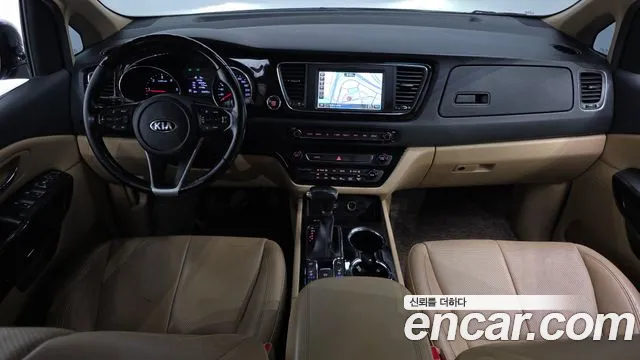 Kia Carnival — интерьер