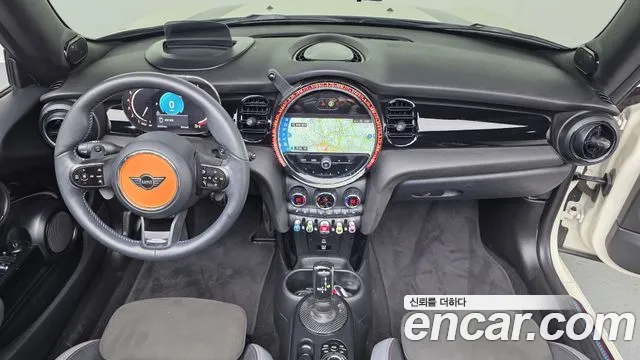 MINI Cooper Convertible — интерьер