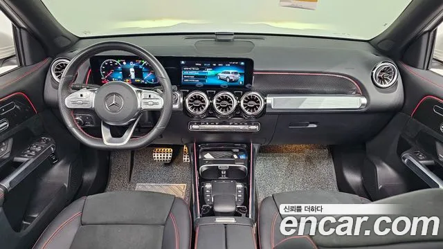 Mercedes-Benz GLB-класс — интерьер