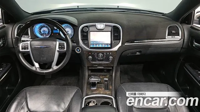 Chrysler 300C — интерьер