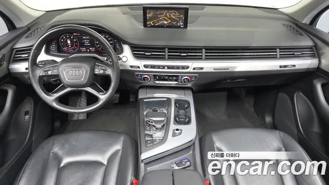 Audi Q7 — интерьер
