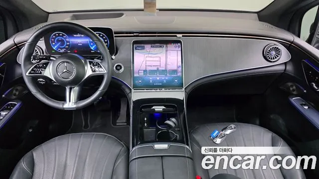 Mercedes-Benz EQE — интерьер