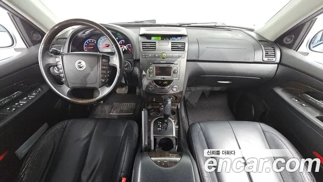 KG Mobility Rexton — интерьер