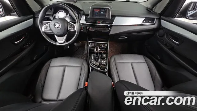 BMW 2 серия — интерьер