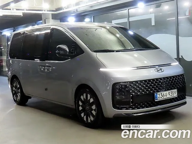 Hyundai Staria