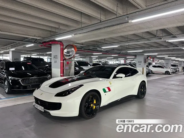 Ferrari GTC4 Lusso