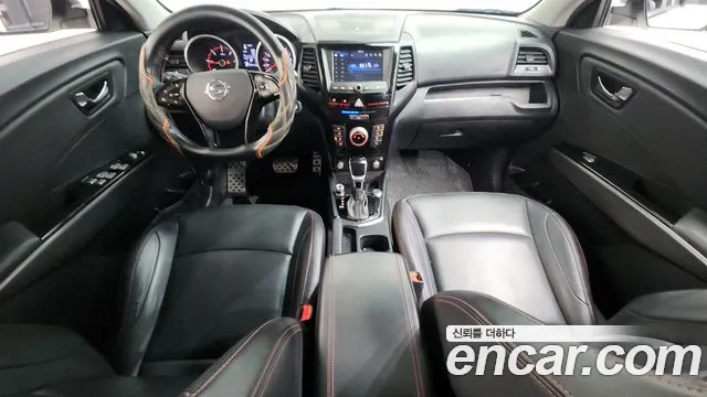 KG Mobility Tivoli — интерьер