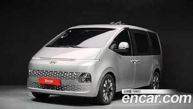 Hyundai Staria