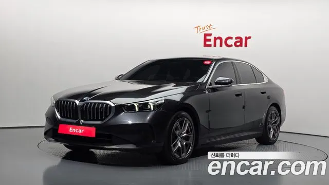 BMW i5