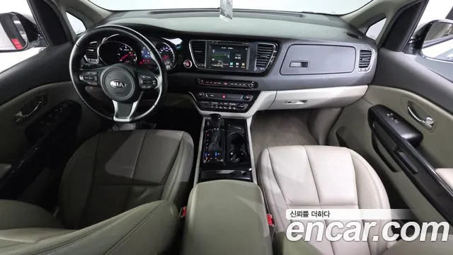 Kia Carnival — интерьер