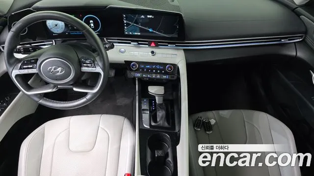 Hyundai Elantra — интерьер