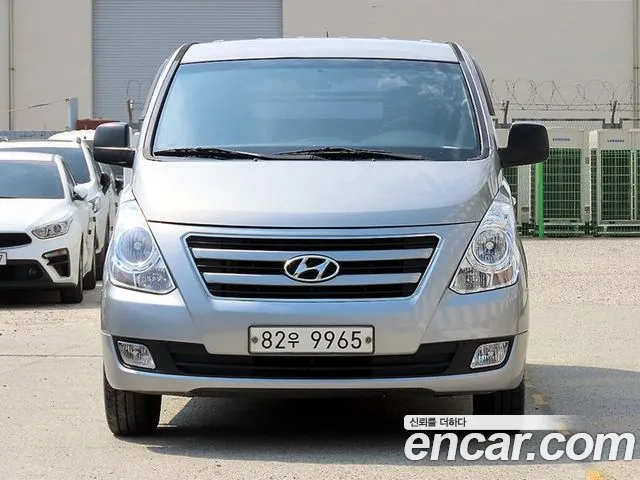 Hyundai Starex