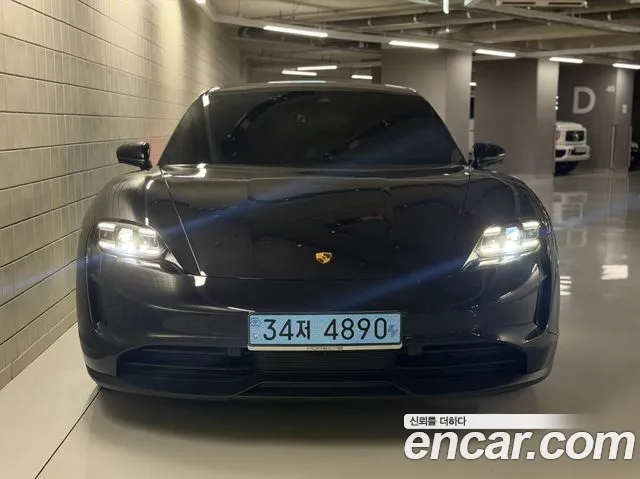 Porsche Taycan