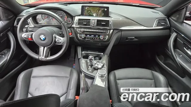 BMW M4 — интерьер