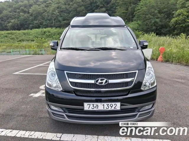 Hyundai Starex