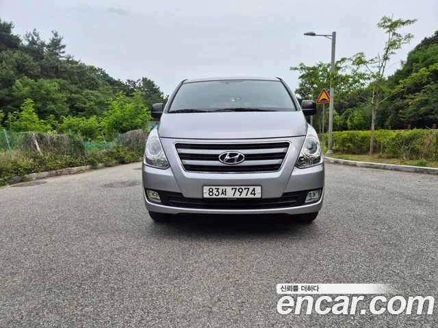 Hyundai Starex