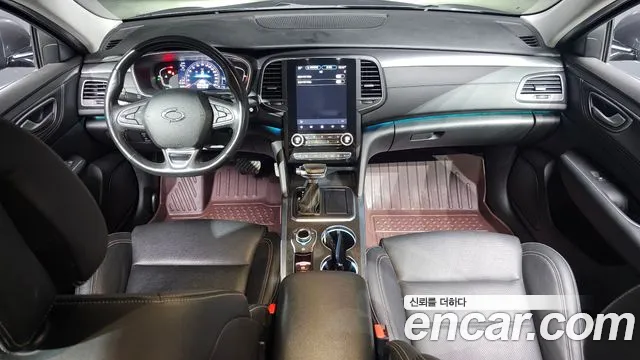 Renault Korea SM6 — интерьер