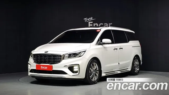Kia Carnival — экстерьер