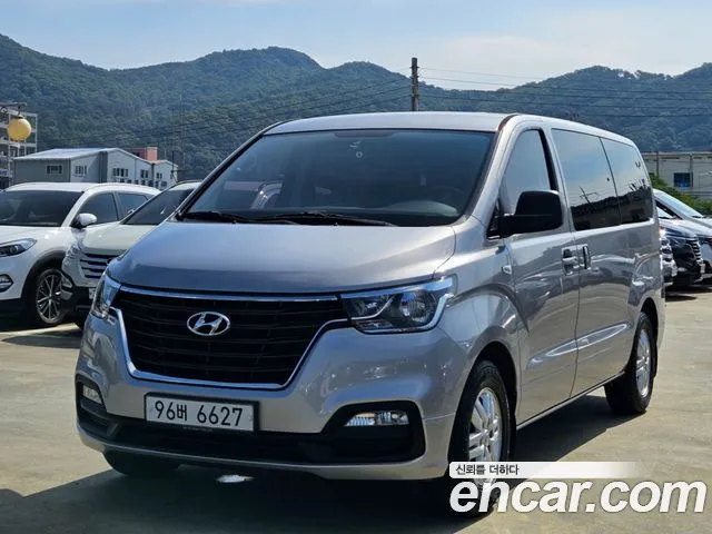 Hyundai Starex