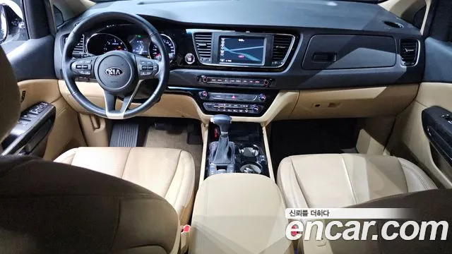 Kia Carnival — интерьер